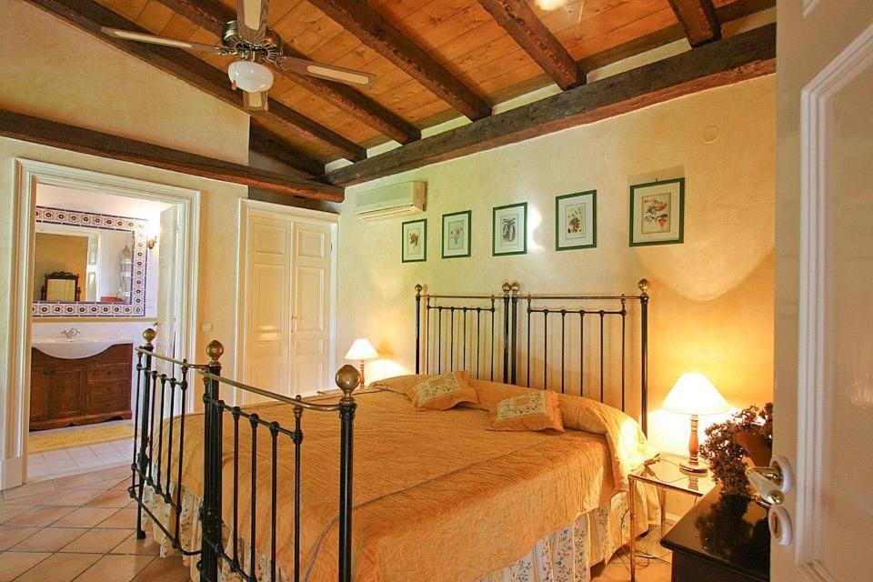 V&v Villa Almiros Beach