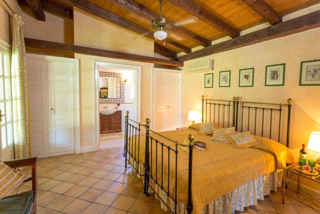 Villa V&v Almiros Beach